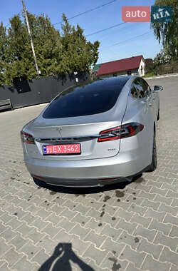 Ліфтбек Tesla Model S 2016 в 