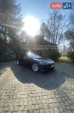 Ліфтбек Tesla Model S 2017 в Ірпені