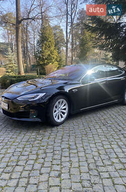 Ліфтбек Tesla Model S 2017 в Ірпені