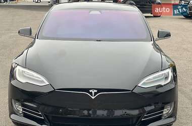 Лифтбек Tesla Model S 2019 в 