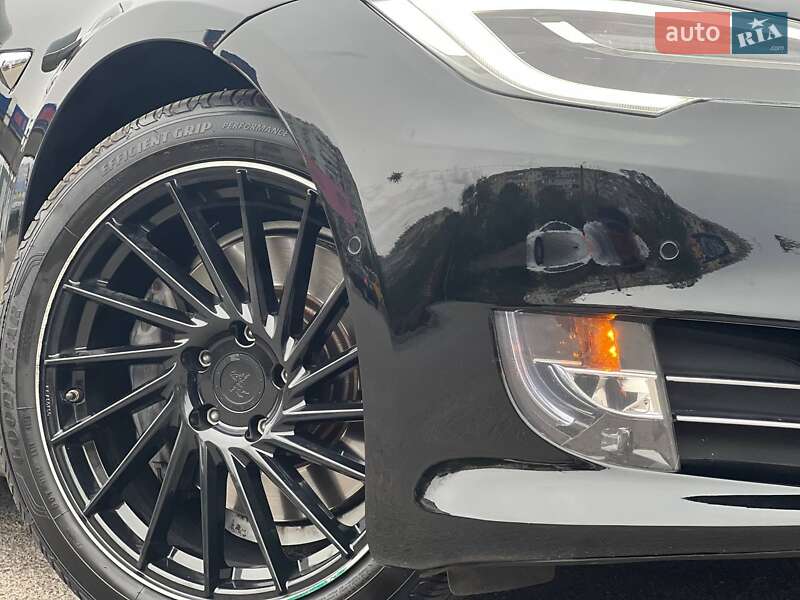 Лифтбек Tesla Model S 2019 в Одессе