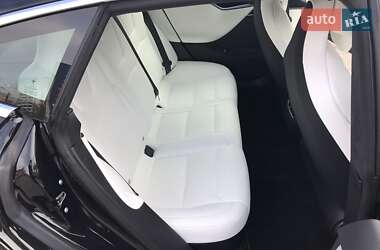 Лифтбек Tesla Model S 2019 в 