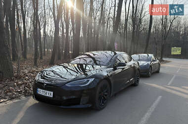 Ліфтбек Tesla Model S 2016 в Ужгороді