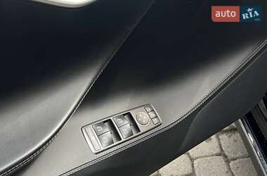 Лифтбек Tesla Model S 2015 в 