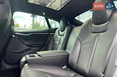 Лифтбек Tesla Model S 2015 в 