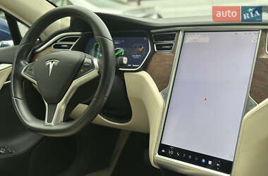Лифтбек Tesla Model S 2017 в 