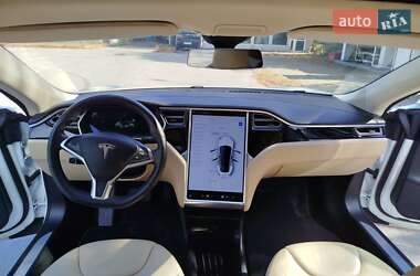 Ліфтбек Tesla Model S 2015 в 