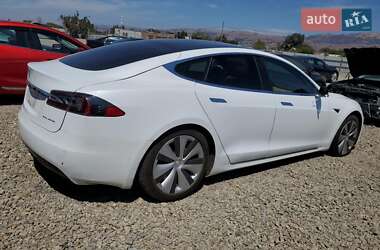 Лифтбек Tesla Model S 2020 в 