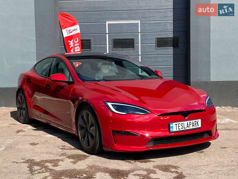 Лифтбек Tesla Model S 2022 в Киеве