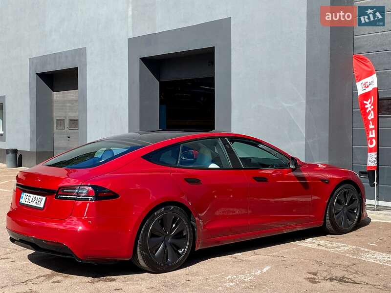 Лифтбек Tesla Model S 2022 в Киеве
