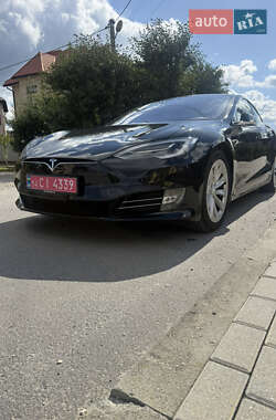 Лифтбек Tesla Model S 2016 в Тернополе