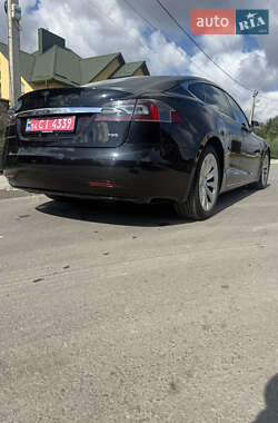 Лифтбек Tesla Model S 2016 в 