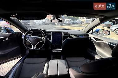 Лифтбек Tesla Model S 2017 в Ивано-Франковске