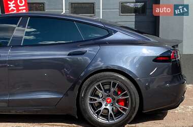 Ліфтбек Tesla Model S 2024 в 
