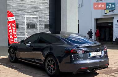 Ліфтбек Tesla Model S 2024 в 