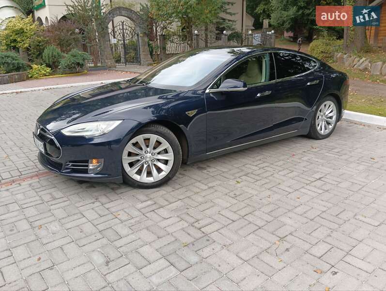 Лифтбек Tesla Model S 2013 в Дрогобыче