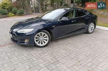 Лифтбек Tesla Model S 2013 в 