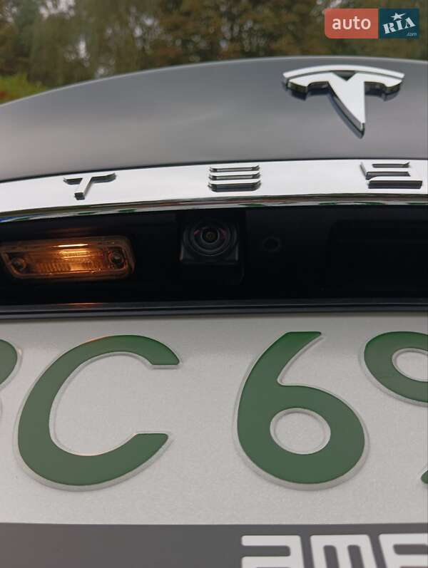 Лифтбек Tesla Model S 2013 в Дрогобыче