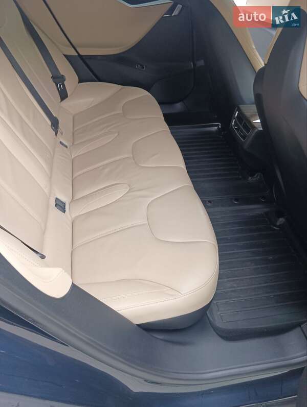 Лифтбек Tesla Model S 2013 в Дрогобыче