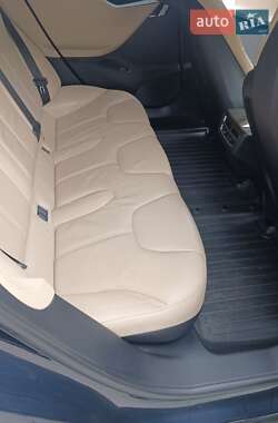 Лифтбек Tesla Model S 2013 в 