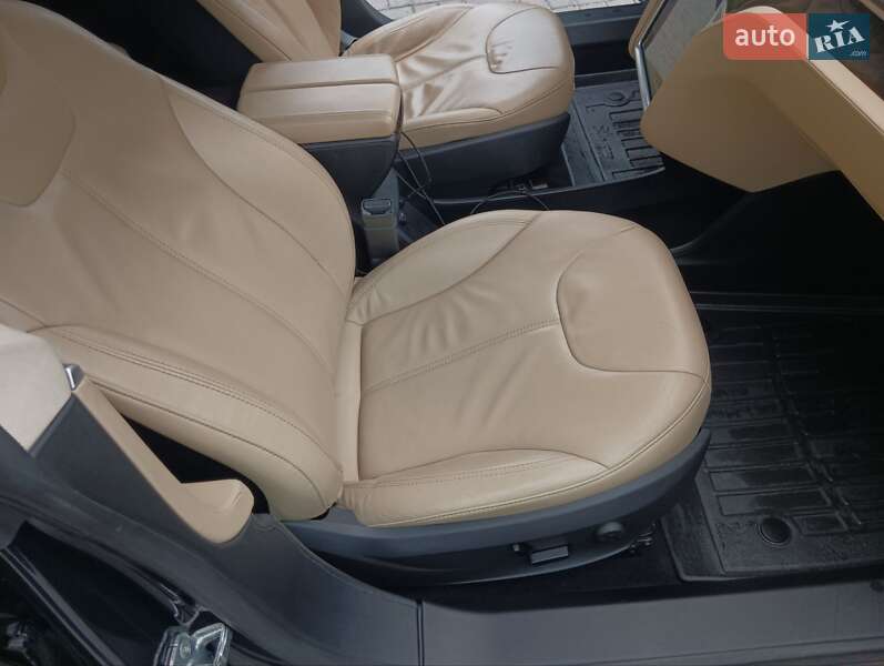 Лифтбек Tesla Model S 2013 в Дрогобыче