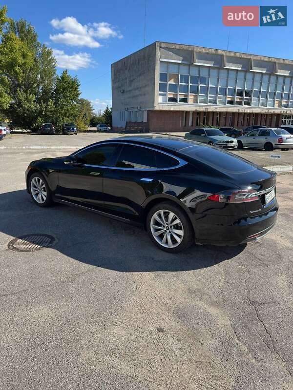 Ліфтбек Tesla Model S 2014 в Кропивницькому