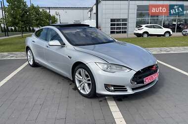 Лифтбек Tesla Model S 2014 в 