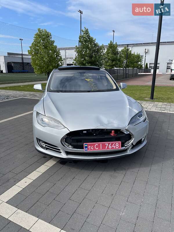 Ліфтбек Tesla Model S 2014 в Мукачевому