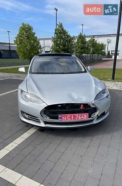 Лифтбек Tesla Model S 2014 в 