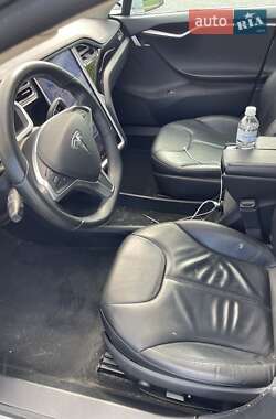 Лифтбек Tesla Model S 2014 в 