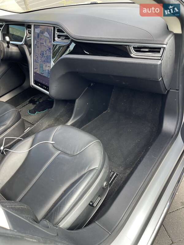 Ліфтбек Tesla Model S 2014 в Мукачевому
