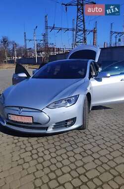 Лифтбек Tesla Model S 2014 в Киеве