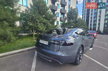 Ліфтбек Tesla Model S 2014 в 