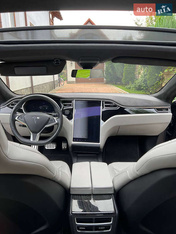 Лифтбек Tesla Model S 2016 в Хмельнике фото 11 Лифтбек Tesla Model S 2016 в Хмельнике
