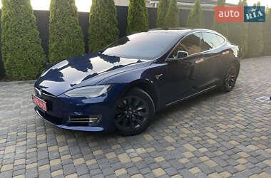 Ліфтбек Tesla Model S 2018 в 