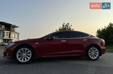 Лифтбек Tesla Model S 2016 в 