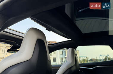 Лифтбек Tesla Model S 2016 в 