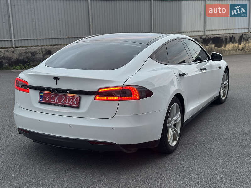 Лифтбек Tesla Model S 2014 в Виннице