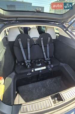 Ліфтбек Tesla Model S 2014 в 