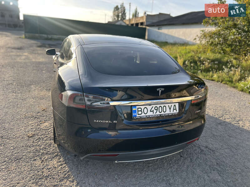 Лифтбек Tesla Model S 2013 в Тернополе