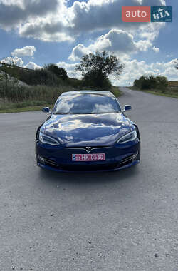 Ліфтбек Tesla Model S 2020 в 