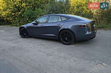 Лифтбек Tesla Model S 2021 в Фастове