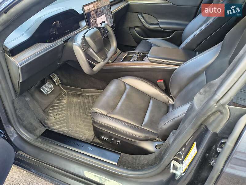 Лифтбек Tesla Model S 2021 в Фастове