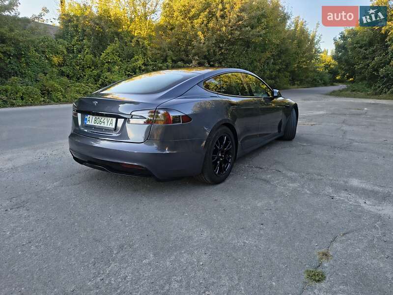 Лифтбек Tesla Model S 2021 в Фастове
