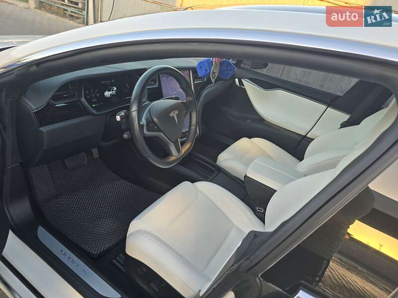 Ліфтбек Tesla Model S 2019 в Києві