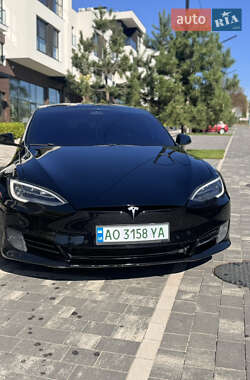 Лифтбек Tesla Model S 2016 в 
