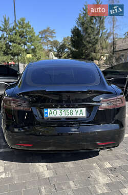 Лифтбек Tesla Model S 2016 в 