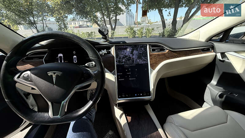 Ліфтбек Tesla Model S 2017 в Черкасах