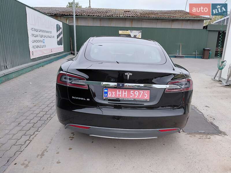 Лифтбек Tesla Model S 2014 в Золочеве