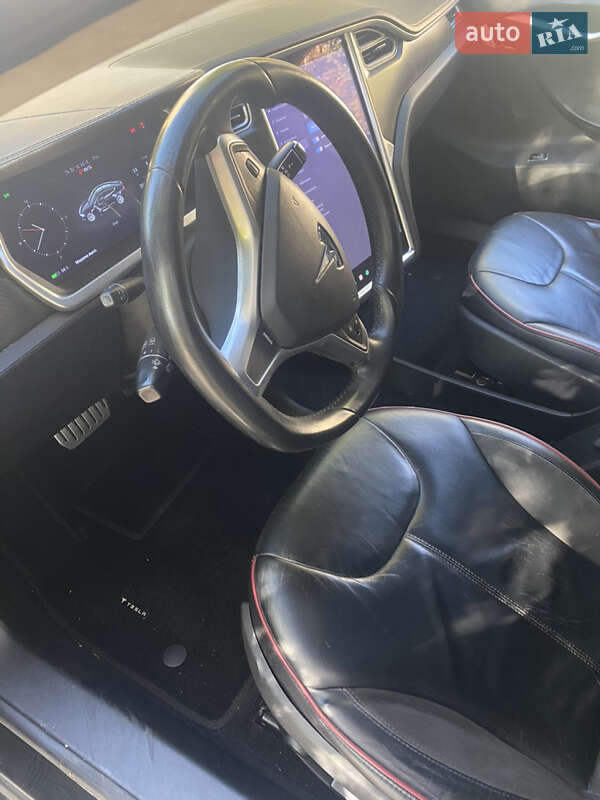 Ліфтбек Tesla Model S 2013 в Харкові